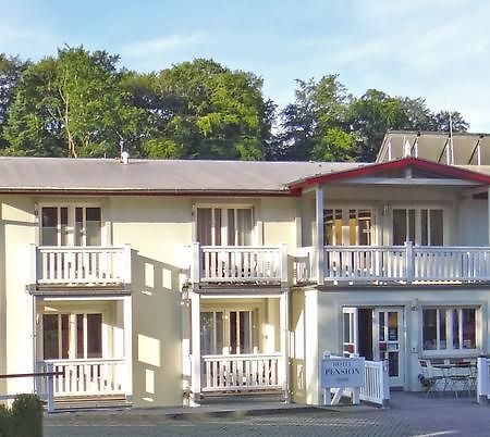Hotel Pension Bellevue Бад-Доберан Экстерьер фото