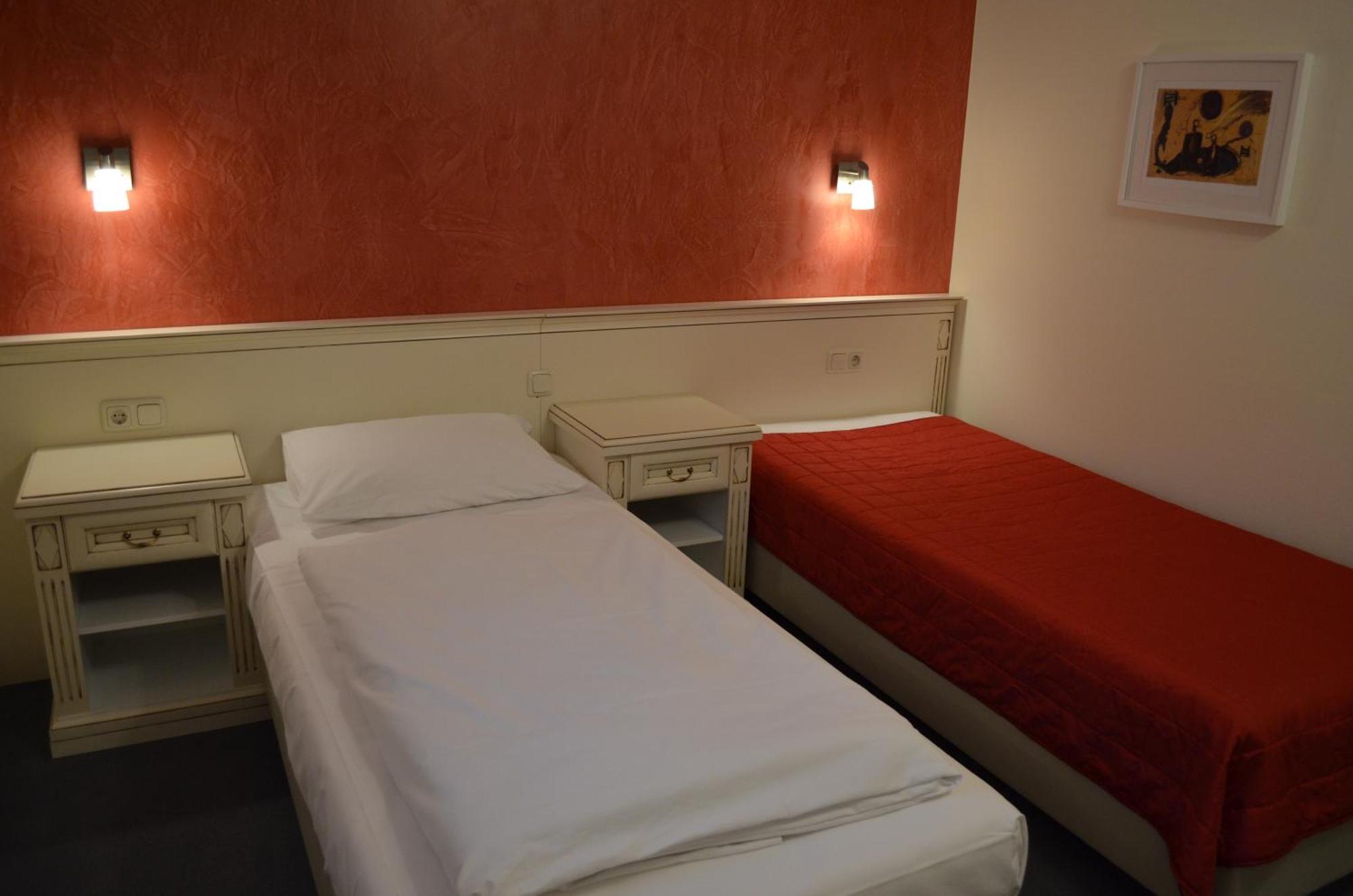 Hotel Pension Bellevue Бад-Доберан Номер фото